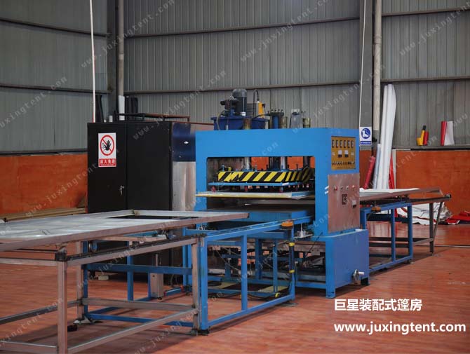 布車間生產(chǎn)機器